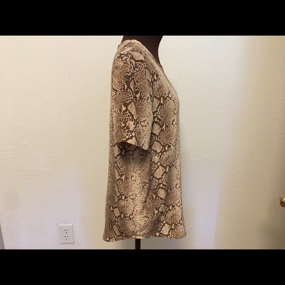 Equipment Riley Silk top  xs (fits like a small) - Picture 7 of 8